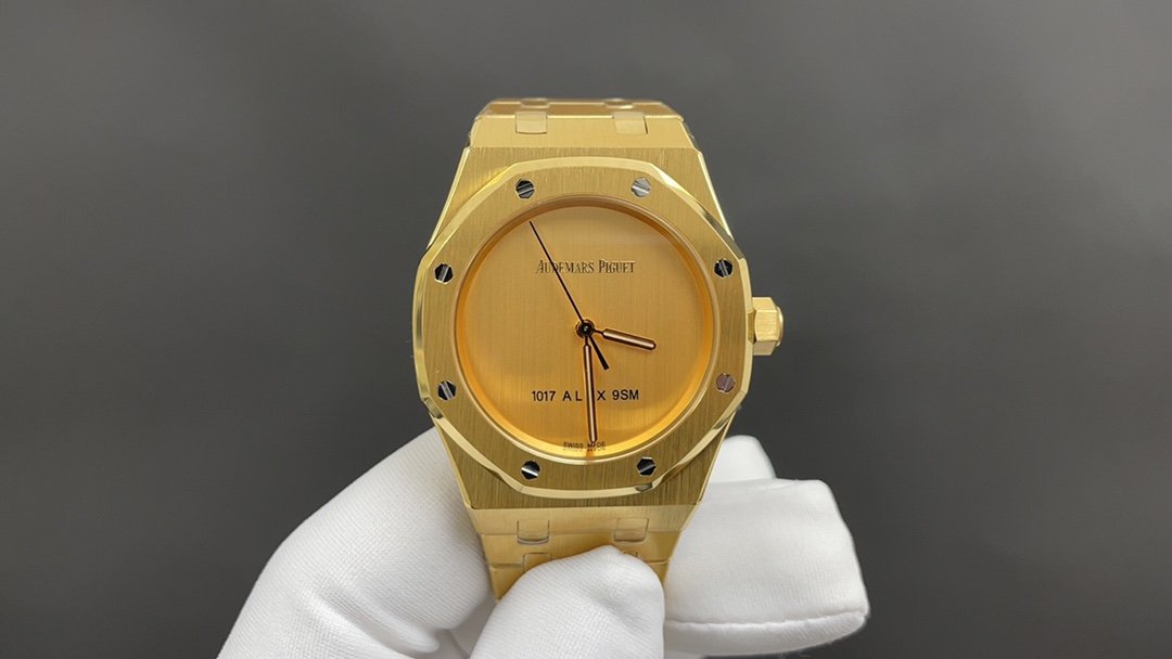 Audemars Piguet Royal Oak Yellow Gold Selfwinding Yellow Gold Dial 37mm 15550BA.OO.1356BA.02