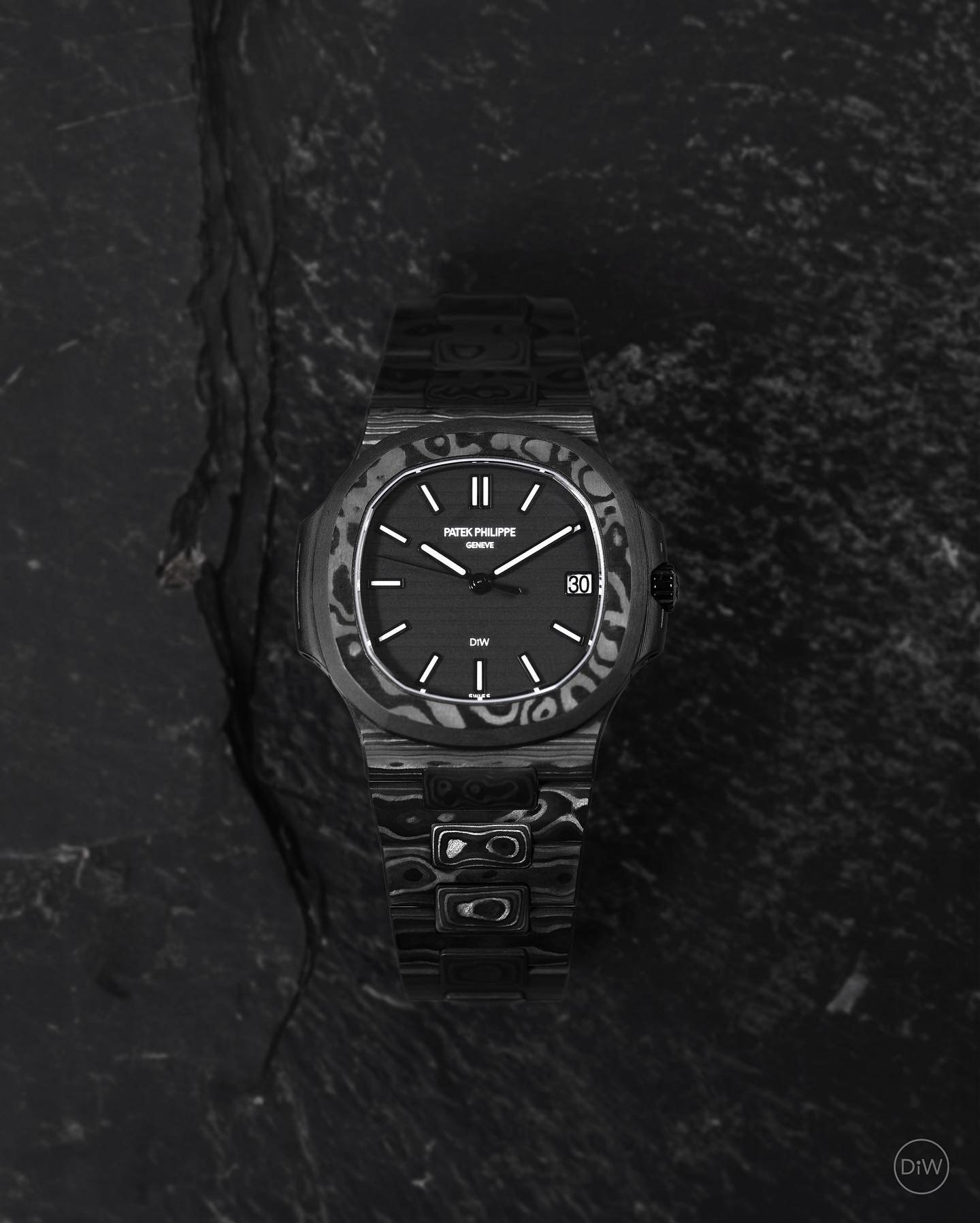 Patek Philippe Nautilus Carbon Black Dial 40MM PP-NAU-CB-BK-40