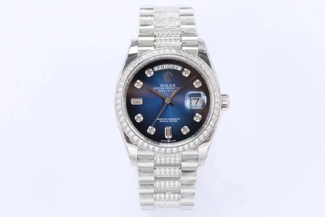 Rolex Day-Date 36 White Gold Diamond-Set Bezel Diamond-Set Pave Dial Diamond-Set Hour Markers President Bracelet 36MM 118389-0093