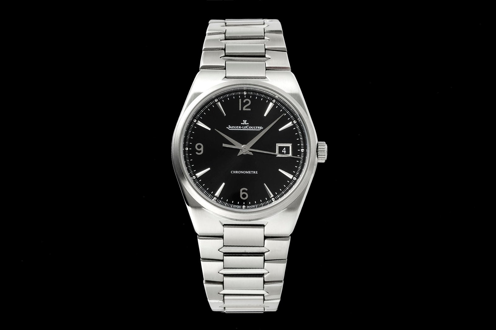 Jaeger-LeCoultre Master Control Chronometre Stainless Steel Black Dial Stainless Steel Bracelet REF. Q4158120