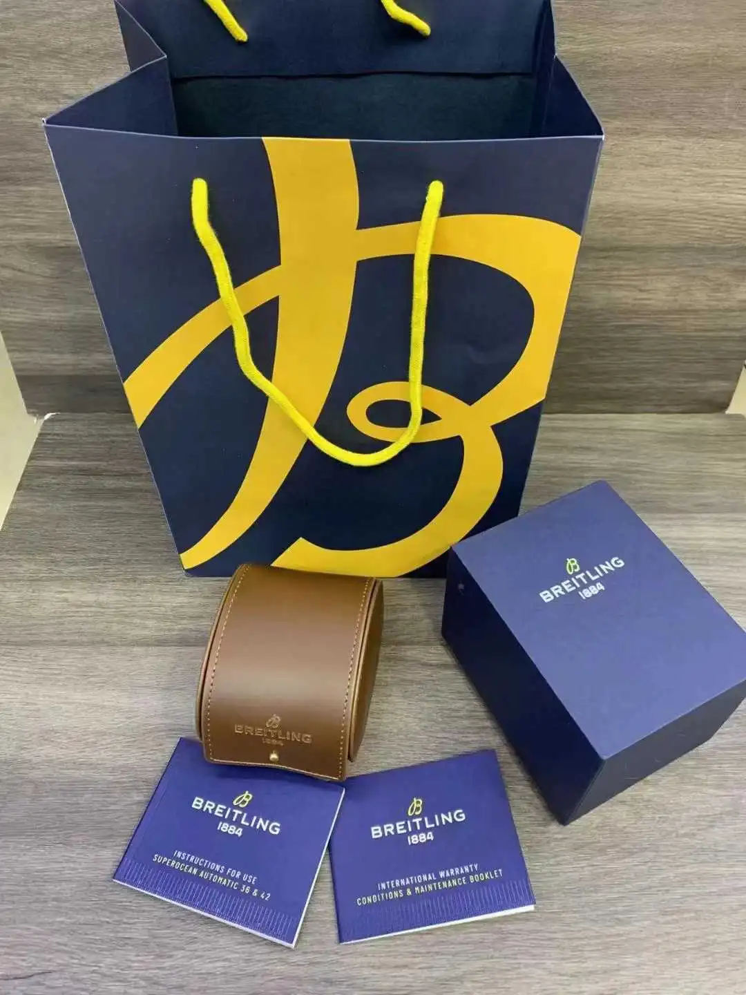 Breitling Luxury Watch Box Set with Brown Leather Travel Case, Manual & Warranty Booklet