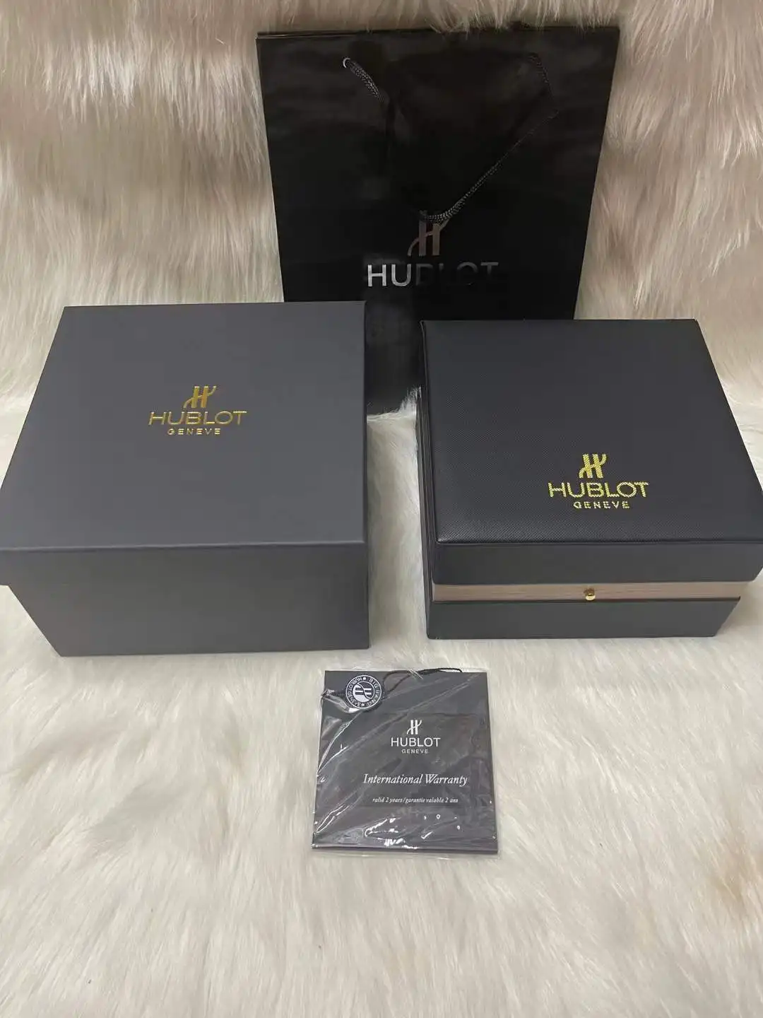 Hublot Premium Watch Packaging Box and Presentation Case Set with Carrier Bag